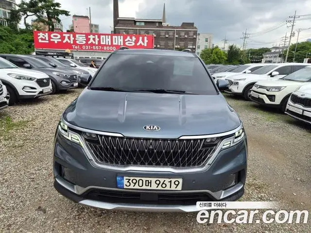 Kia Carnival 2021 — Photo 9/20