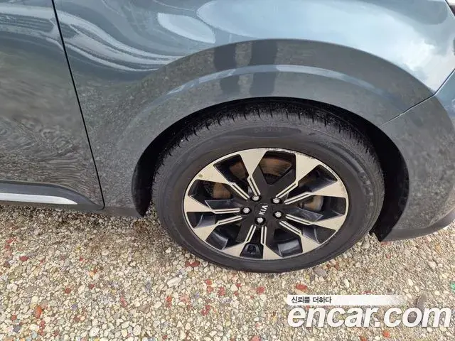 Kia Carnival 2021 — Photo 2/20