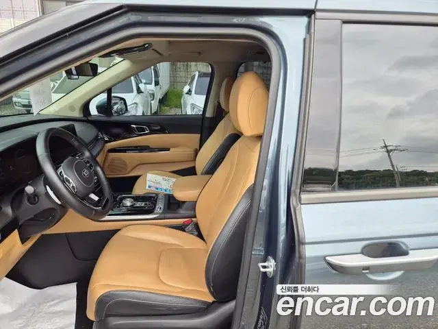 Kia Carnival 2021 — Photo 6/20