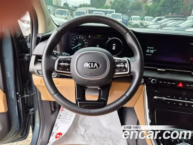 Kia Carnival 2021 — Photo 11/20