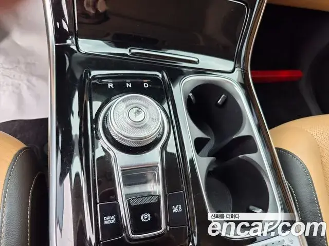 Kia Carnival 2021 — Photo 18/20