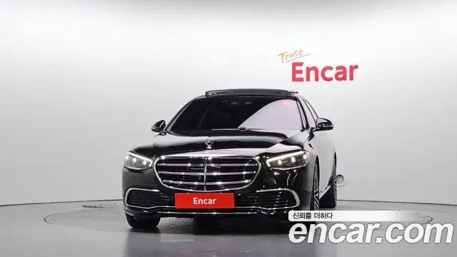 Mercedes-Benz S-Class 2023 — Photo 2/20
