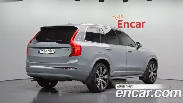 Volvo XC90 2023 — ფოტო 6/30
