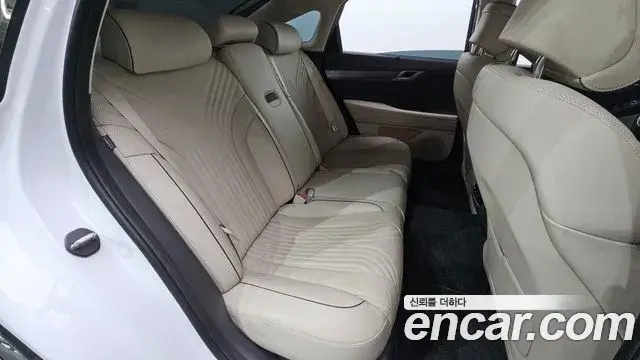 Genesis Electrified G80 2021 — Photo 12/20