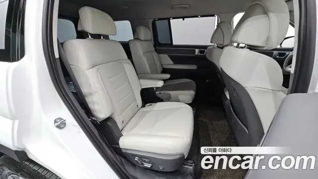 Hyundai Santa Fe 2025 — Фото 11/20