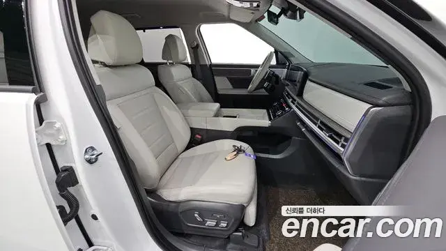 Hyundai Santa Fe 2025 — Фото 12/20