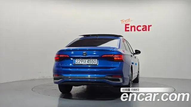 Volkswagen Jetta 2023 — Фото 4/20
