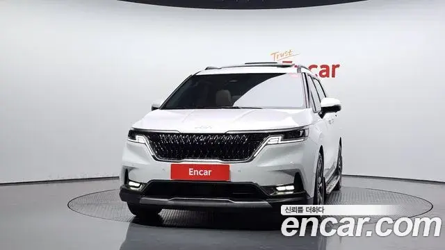 Kia Carnival 2023 — Photo 3/20