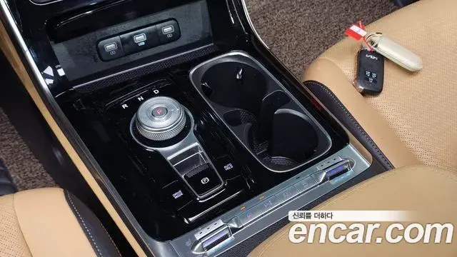 Kia Carnival 2023 — Photo 9/20