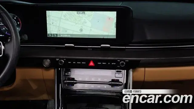 Kia Carnival 2023 — Photo 14/20