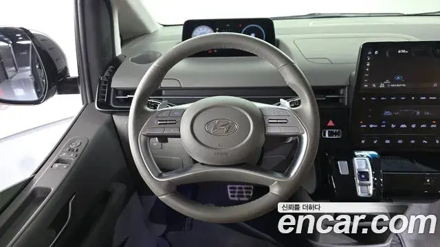 Hyundai Staria 2022 — Photo 13/20