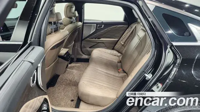Kia K8 2021 — Şəkil 18/20