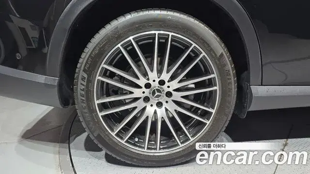 Mercedes-Benz GLC-Class 2025 — Photo 5/20