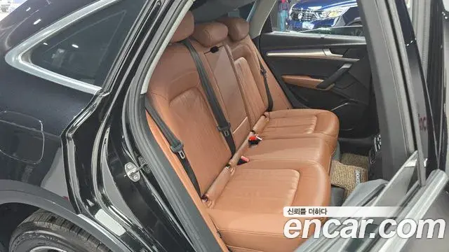 Audi Q5 2022 — Фото 12/20