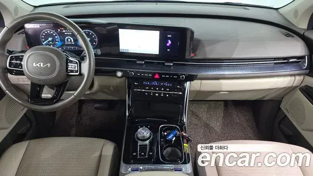 Kia Carnival 2022 — Photo 7/20