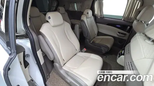 Kia Carnival 2022 — Photo 12/20
