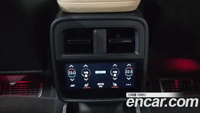 Porsche Taycan 2023 — Photo 13/20