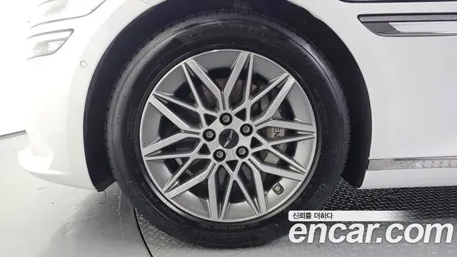 Genesis Electrified G80 2024 — Photo 5/20