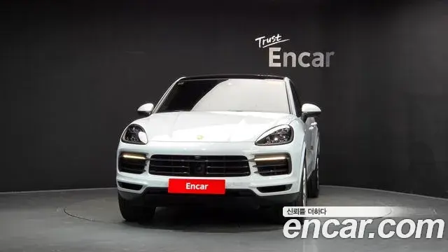 Porsche Cayenne 2021 — Photo 3/20