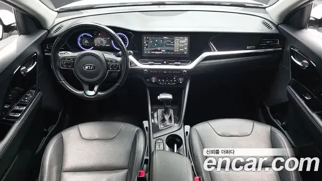 Kia Niro 2020 — Фото 7/20