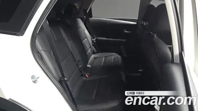 Kia Niro 2020 — Фото 12/20