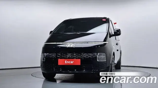 Hyundai Staria 2024 — Фото 3/20