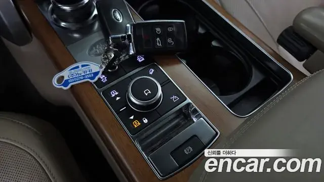 Land Rover Range Rover 2018 — Photo 18/20