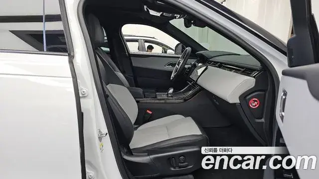 Land Rover Range Rover Velar 2025 — Photo 11/20