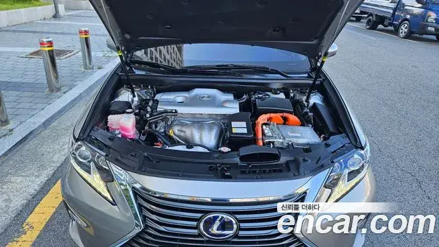 Lexus ES300h 2018 — Şəkil 6/16