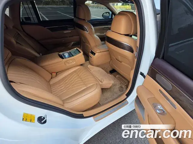Genesis G90 2023 — Şəkil 8/20