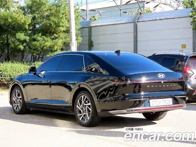 Hyundai Grandeur 2023 — Photo 2/9
