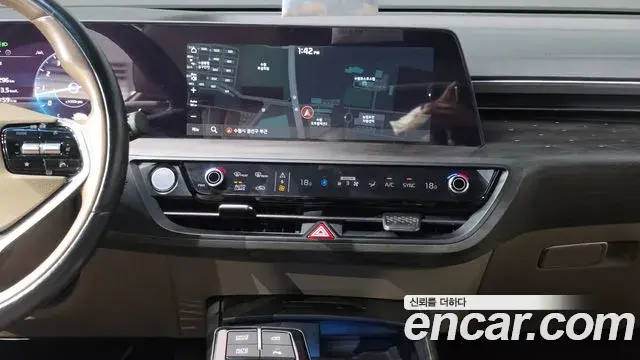 Kia K8 2021 — Photo 14/20