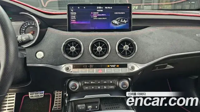 Kia Stinger 2022 — Şəkil 14/20