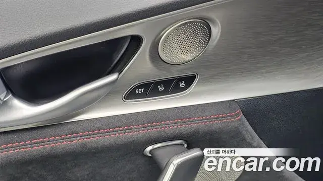 Kia Stinger 2022 — Şəkil 17/20