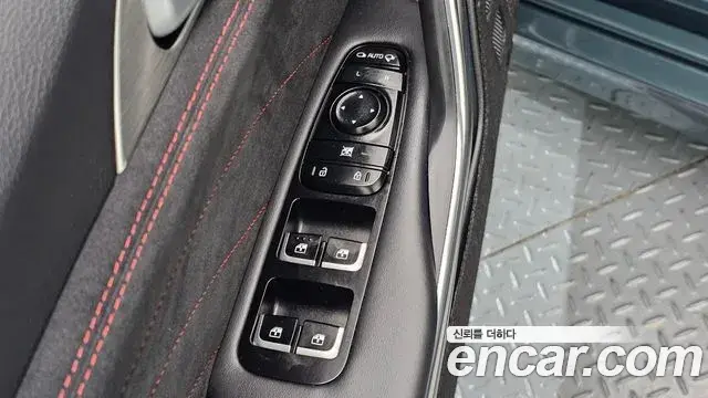 Kia Stinger 2022 — Şəkil 18/20