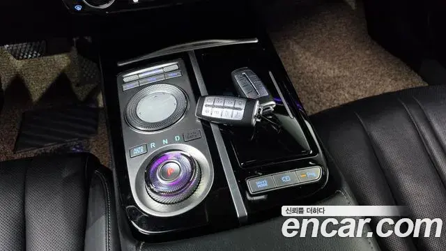 Genesis Electrified G80 2022 — Photo 7/20