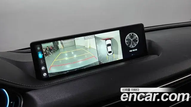 Genesis Electrified G80 2022 — Photo 14/20