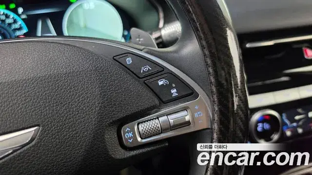 Genesis Electrified G80 2022 — Photo 15/20