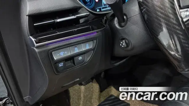 Genesis Electrified G80 2022 — Photo 19/20