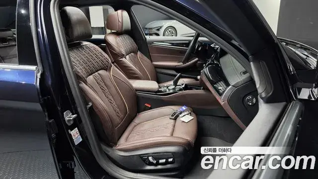 BMW 5 Series 2021 — Şəkil 12/20