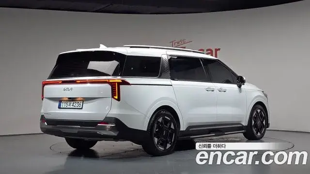 Kia Carnival 2024 — Photo 2/20