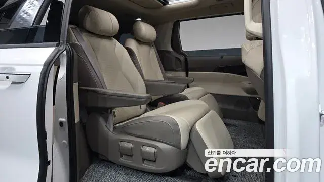 Kia Carnival 2024 — Photo 12/20