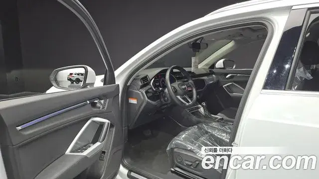 Audi Q3 2020 — Şəkil 10/20
