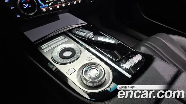 Genesis Electrified G80 2022 — Şəkil 9/20