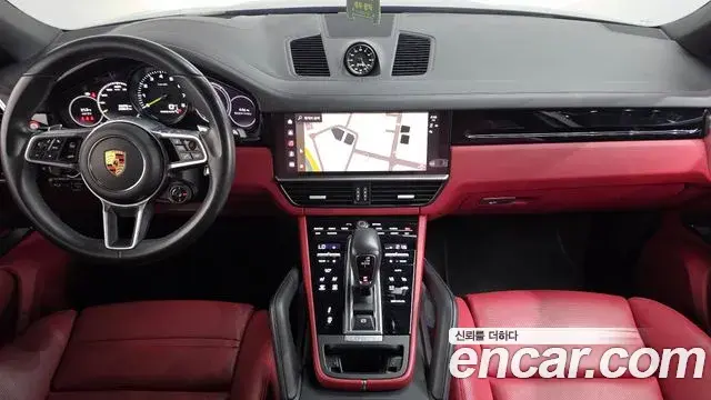Porsche Cayenne 2023 — Photo 7/20