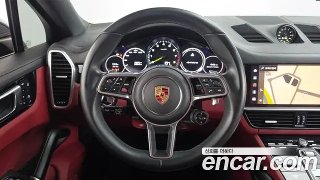 Porsche Cayenne 2023 — Photo 13/20