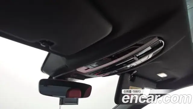 Porsche Cayenne 2023 — Photo 18/20