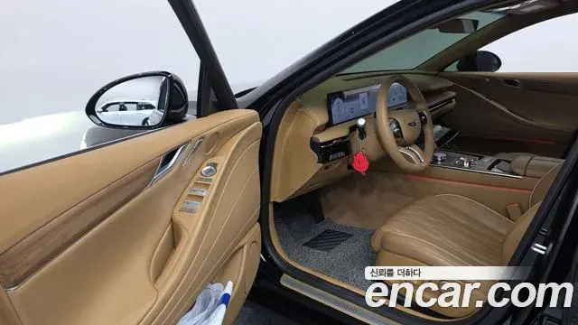 Genesis Electrified G80 2024 — Photo 10/20