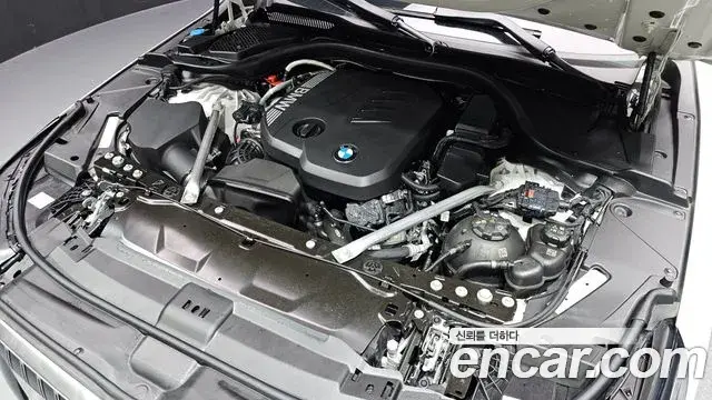 BMW 5 Series 2025 — Photo 6/20