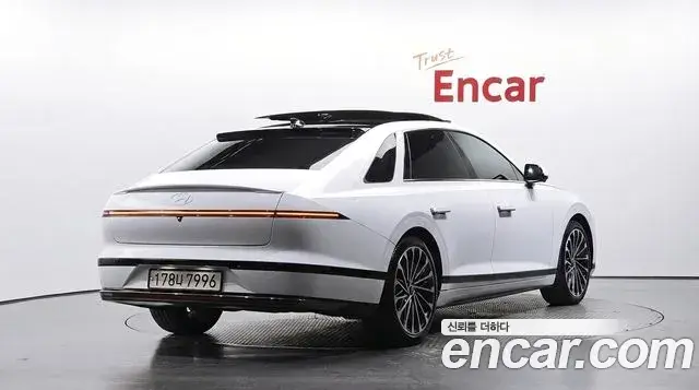 Hyundai Grandeur 2023 — Фото 2/20